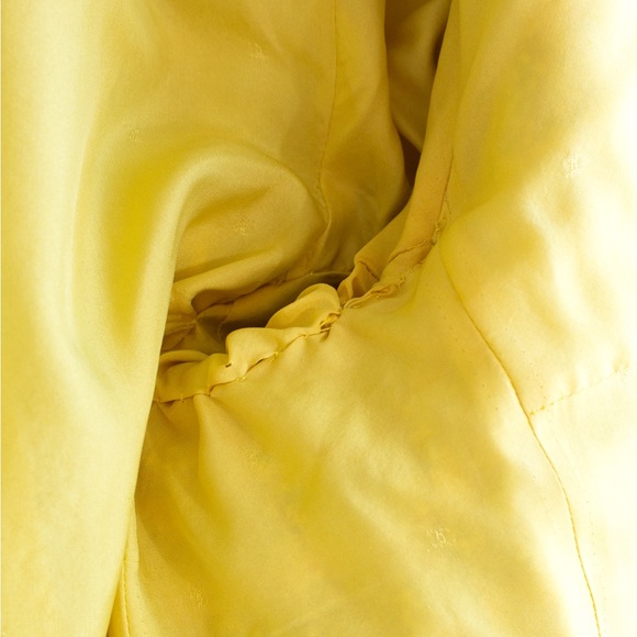 Iconic Chanel Vintage Spring/Summer 1994 Yellow Gold Tweed 94P Jacket - Picture 15 of 17